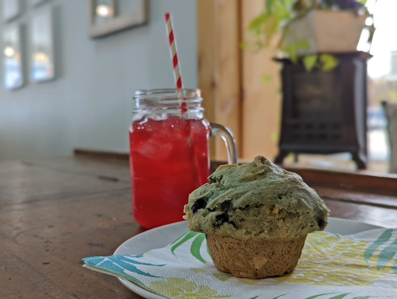 muffin and drink at Castle Antiques & Cafe